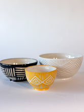 Load image into Gallery viewer, Nesting Zulu Bowls - Multi Color