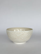 Load image into Gallery viewer, Nesting Zulu Bowls - Multi Color