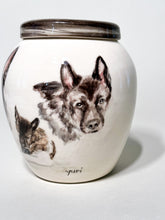 Load image into Gallery viewer, Pet Urn