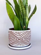 Load image into Gallery viewer, Alabaster Zulu Planters - Brown Clay