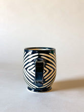 Load image into Gallery viewer, 20oz Zulu Mug - Onyx
