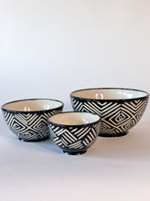 Load image into Gallery viewer, Nesting Onyx Zulu Bowls
