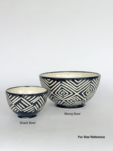 Load image into Gallery viewer, Zulu Mixing Bowl - Onyx
