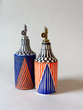 Load image into Gallery viewer, Oil Dispenser - Blue &amp; Orange - Black Clay
