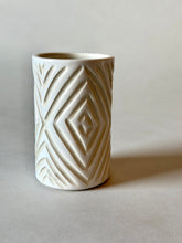 Load image into Gallery viewer, *Flawed Alabaster Accessory Cup - Cracked
