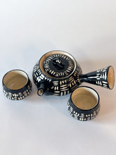 Load image into Gallery viewer, Onyx Hatched Teapot w/ side handle
