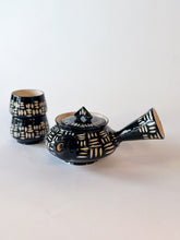 Load image into Gallery viewer, Onyx Hatched Teapot w/ side handle
