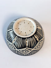 Load image into Gallery viewer, Large Zulu Berry Bowl - Nigerian Gateway
