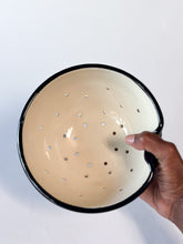 Load image into Gallery viewer, Zulu Berry Bowl - w/ Thumb grip #1
