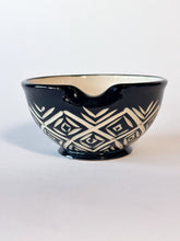 Load image into Gallery viewer, Zulu Berry Bowl - w/ Thumb grip #1
