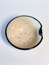 Load image into Gallery viewer, Zulu Berry Bowl - w/ Thumb grip #1
