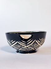 Load image into Gallery viewer, Zulu Berry Bowl - w/ Thumb grip #3 - Made-to-Order
