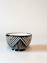 Load image into Gallery viewer, Onyx Zulu Bowl 1
