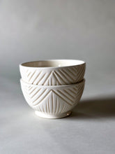 Load image into Gallery viewer, Alabaster Zulu Bowl
