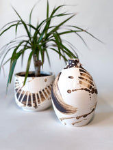 Load image into Gallery viewer, Splash Cachepot Planter with slip- White Clay

