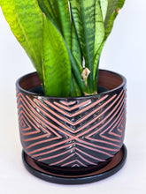 Load image into Gallery viewer, Onyx Zulu Planters - Brown Clay
