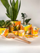 Load image into Gallery viewer, Bahama Mama - Large Planter w/ Plate - Made to Order
